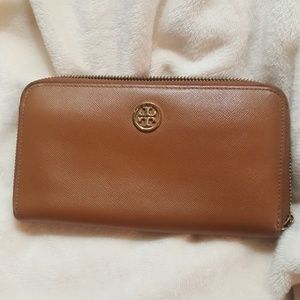 Tory Burch Robinson wallet